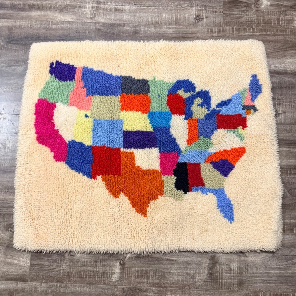 Vintage Handmade‎ Latch Hook Rug USA Map Colorful Folk Art Wall Hanging 36x31